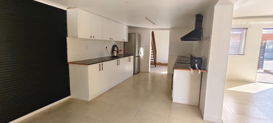 5 Bedroom Property for Sale in Westridge Western Cape